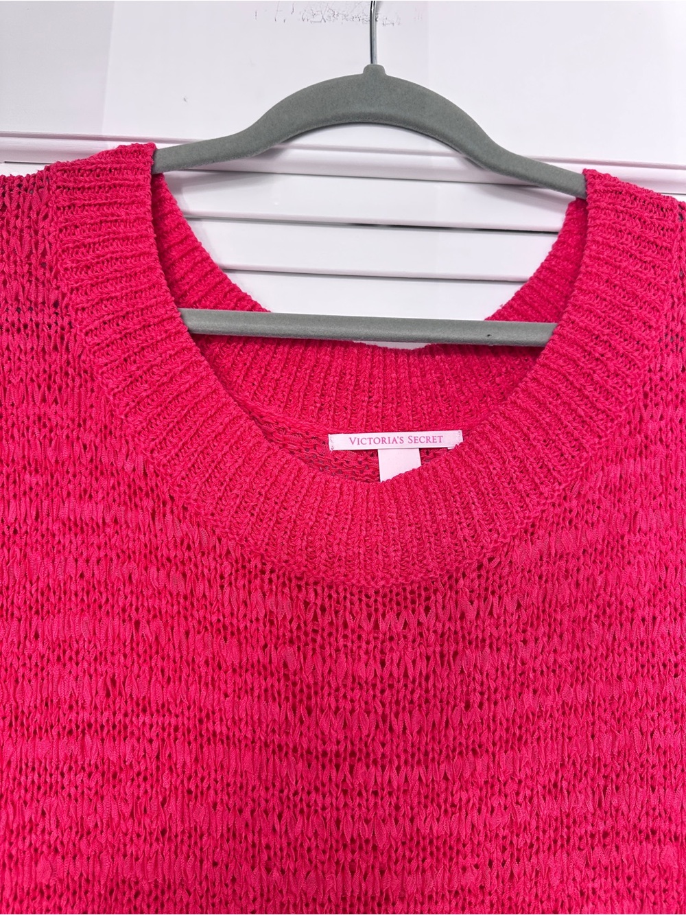 Y2K Victoria's Secret Hot Coral Pink Scoop Neck Knit Sweater Size L - Picture 3 of 15
